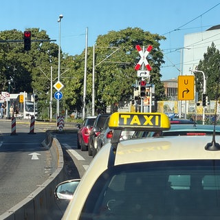 Stau vor der BBC-Brücke in Mannheim