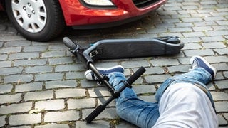 Berauscht, auf der Autobahn oder zu zweit: Kuriose E-Scooter-Fälle häufen sich im Sommer. (Symbolbild)
