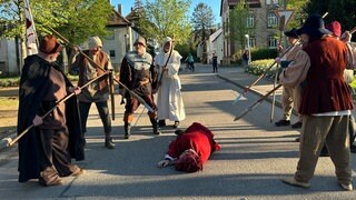 Der Theaterverein Weinsberg (Kreis Heilbronn) stellt die "Weinsberger Bluttat" zum 500. Jahrestag nach.