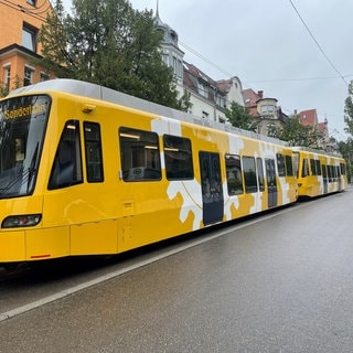 Testfahrt als Doppeltraktion. Im normalen Betrieb werden eigentlich keine Doppeltraktionen gefahren, hier wurde jedoch ausprobiert, ob man einen defekten Wagen auch abschleppen kann. 