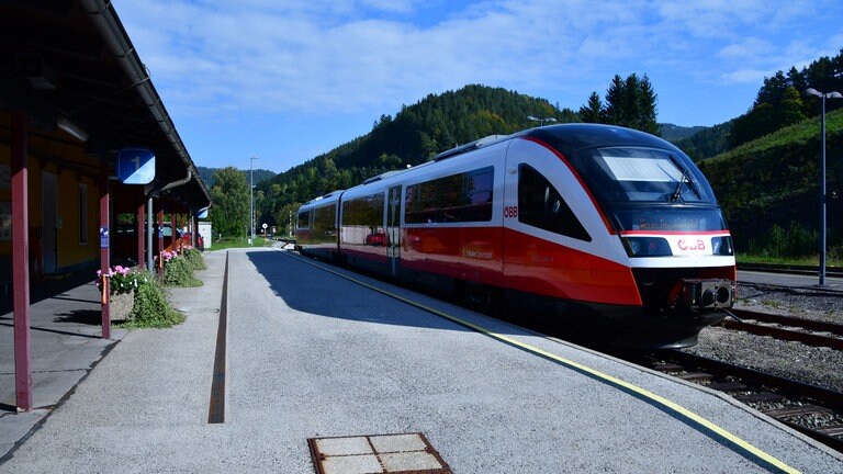 Eigentlich sollte die Bahnlinie bis nach Saloniki in Griechenland führen - sie endete aber zunächst in Aspang. 