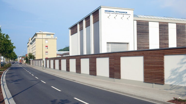 In Kaiserslautern baut General Dynamics militärische Brückensysteme
