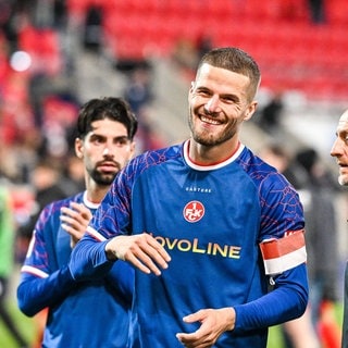 FCK-Profi Jan Elvedi (vorne)