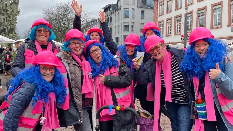 Sollte es heute bei einer der vielen Baustellen in Mainz Probleme geben, der Bautrupp wäre direkt zur Stelle.