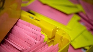 Briefwahlunterlagen für die Europa- und Kommunalwahl