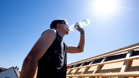 41 Grad und mehr: Wie muss sich der Hitzeschutz für Arbeitnehmer künftig ändern?