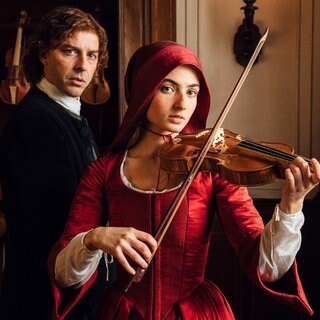 Filmstill: „Vivaldi und Ich“ mit Michele Riondino und Tecla Insolia