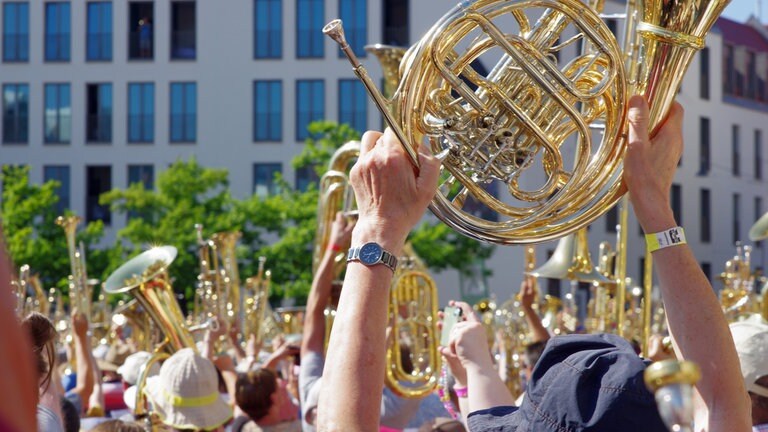 Der Landesposaunentag feiert in Ulm 50. Geburtstag. Zu dem musikalischen Großereignis werden rund 6.000 Bläserinnen und Bläser erwartet. 