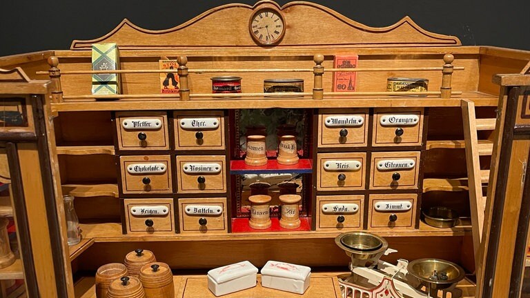 Ein Spielzeugladen aus den 1920er Jahren im Stadtmuseum Simeonstift Trier