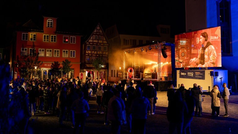 SWR Regiotour: DASDING Partybash auf dem Johannisplatz in Schwäbisch Gmünd