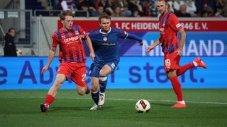 Michael Heule und Naatan Skyttä Skyttae im Zweikampf