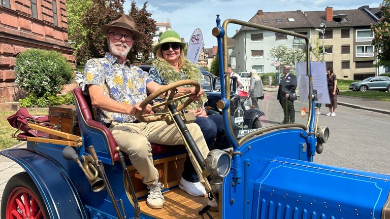 Oldtimer an der Pfalzgalerie in Kaiserslautern