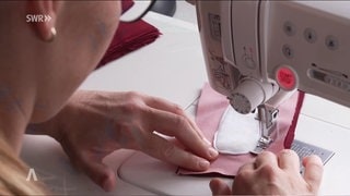 Arbeiten an der Nähmaschine