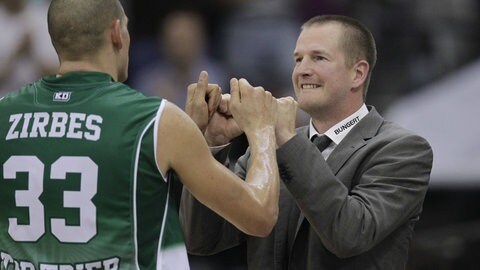 Der ehemalige Trierer Basketballtrainer Henrik Rödl förderte Center Maik Zirbes in seinen ersten Profijahren. Heute sind bei befreundet.