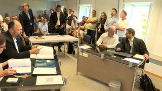 Die Christliche Gewerkschaft Metall, kurz CGM, und der Betriebsratsvorsitzende der ZF Friedrichshafen haben sich heute vor dem Arbeitsgericht in Ravensburg getroffen.