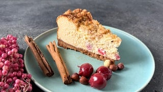 Kirsch-Käsekuchen mit Zimt-Streuseln