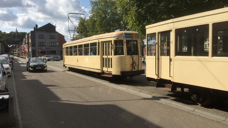 Mitten in Centre-Ville  von Thuin ist die Endstation einer der drei Strecken der Museumbahn.