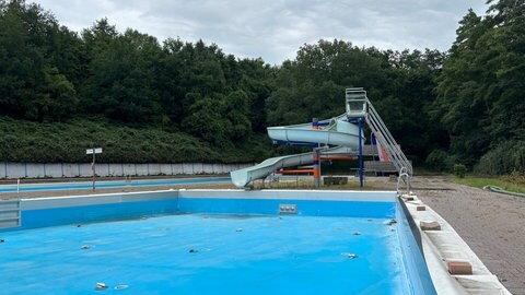 Das Freibad Ruwertal wird für knapp acht Millionen Euro saniert. Das Schwimmbad wurde durch das Hochwasser zerstört. 