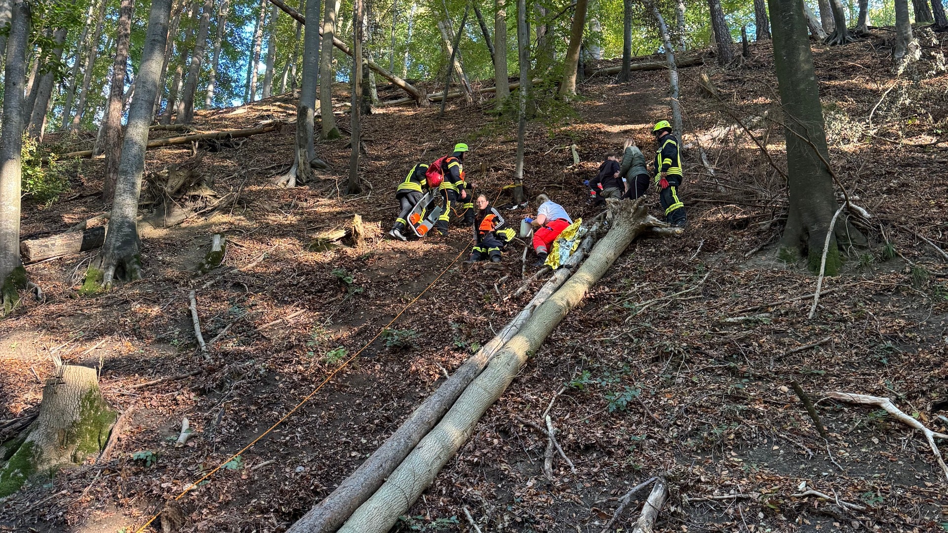 Rettungseinsatz in Altenstadt: Zwölfjähriger an Waldhang abgestürzt