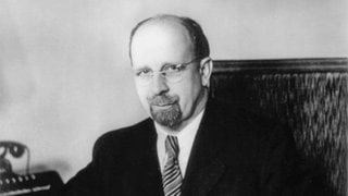 Walter Ulbricht (1893 - 1973) um 1952 am Schreibtisch
