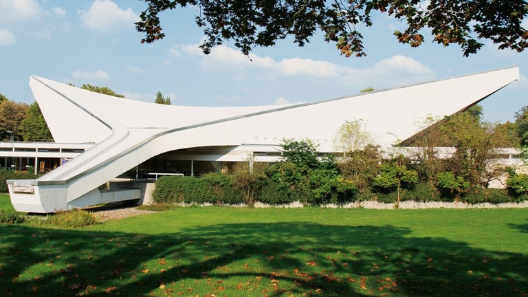 So sieht die Friedrich-Ebert-Halle in Ludwigshafen heute aus.