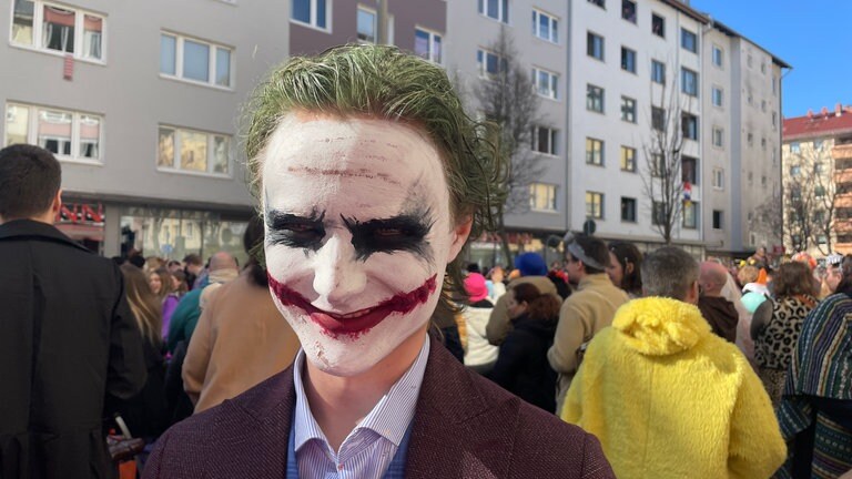 Ein Schurke in Feierlaune.
