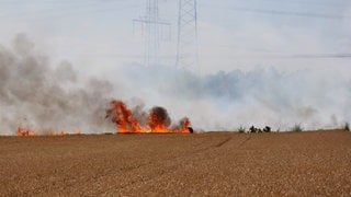 Großeinsatz für die Feuerwehr beim Flächenbrand in Bruchhausen
