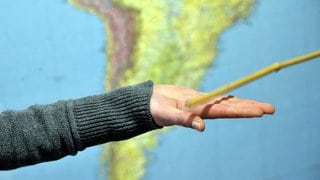 Schläge mit dem Rohrstock: Eine Variante von Prügelstrafe.