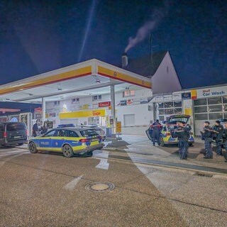 Immer wieder werden Tankstellen überfallen. In diesem Fall wurde die Tankstelle in Kirchardt ausgeraubt. Der Täter konnte flüchten. 