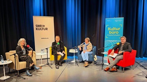 Shirin Sojitrawalla, Carsten Otte, Julia Schröder und Jan Wiele bei der SWR Bestenliste in Friedrichshafen