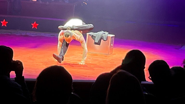 Aleksandr Batuev beim Weltweihnachtscircus 2024