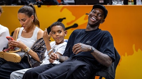 NBA Star Dennis Schröder wird beim Saisonauftakt seines Clubs Löwen Braunschweig gegen Trier dabei sein.