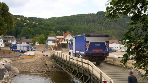 Viele Menschen haben nach der Flutkatastrophe im Ahrtal beim THW ihr Interesse an einer Mitbarbeit bekundet. Noch immer ist das THW in den zerstörten GEbieten in Rheinland-Pflaz im Einsatz.