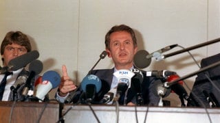 18.9.1987: Barschel gibt sein berühmtes Ehrenwort, dass die Vorwürfe gegen ihn haltlos seien.