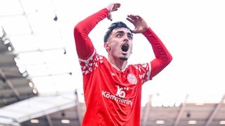 Mit einem Doppelpack hat Paul Nebel Mainz 05 zum Derby-Sieg gegen Eintracht Frankfurt geschossen.