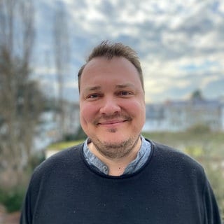 Portraitfoto von Reporter Christian Giese-Kessler aus dem SWR-Studio Koblenz in Rheinland-Pfalz. 