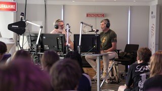 Jörg Lengersdorf und Markus Merk im SWR PopUp-Studio in Kaiserslautern