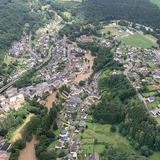 Kordel steht unter Wasser