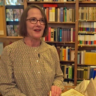 Henriette Sellin führt das letzte Antiquariat in Mainz