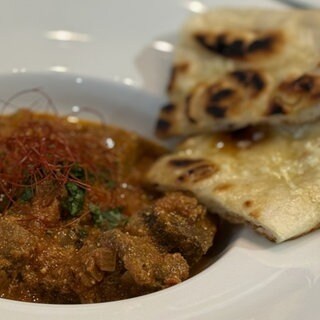 Rogan Josh mit Naan Brot