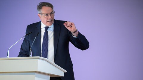 Alexander Schweitzer