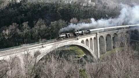 Das Solkanviadukt. 1906 mit einer lichten Weite von 85 Metern die größte steinerne Eisenbahnbrücke der Welt.