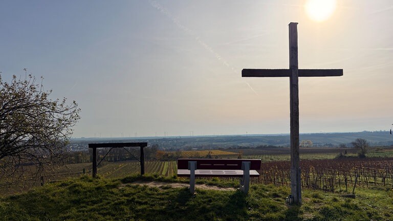 Das Westhofener Kreuz ist die höchste Stelle des Rundweges. 