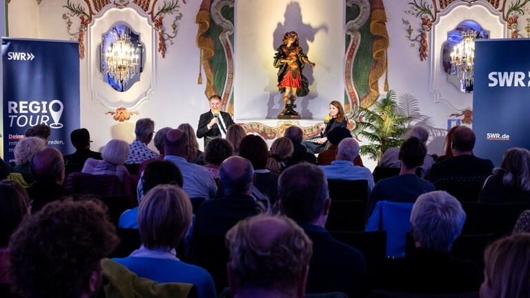 SWR Regiotour: SWR1 Leute mit OB Richard Arnold im Prediger in Schwäbisch Gmünd.
