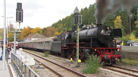 Dampflok am Bahnhof Pirmasens-Nord. 