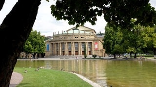 Das Opernhaus in Stuttgart, Spielstätte des Württembergischen Staatstheaters in Stuttgart. Das Land hat dem Theater weiterhin Fördergelder zugesagt, auch wenn die Stadt ihren Teil der Finanzierung nicht zahlen kann.