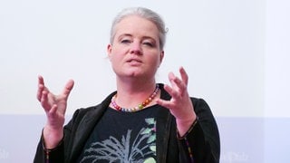 Prof. Katharina Zweig | KI Professorin Katharina Zweig erhält Bundesverdienstkreuz