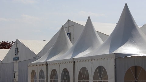 Pavillionzelte auf dem Maimarktgelände