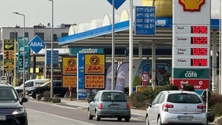Die niedrigen Wasserstände im Rhein wirken sich auch auf Moselschifffahrt aus was in Luxemburg schon zu Sprittengpässen geführt.