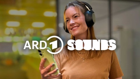 SWR1 Moderatorin Cora Klausnitzer präsentiert die SWR1 Welt in ARD Sounds